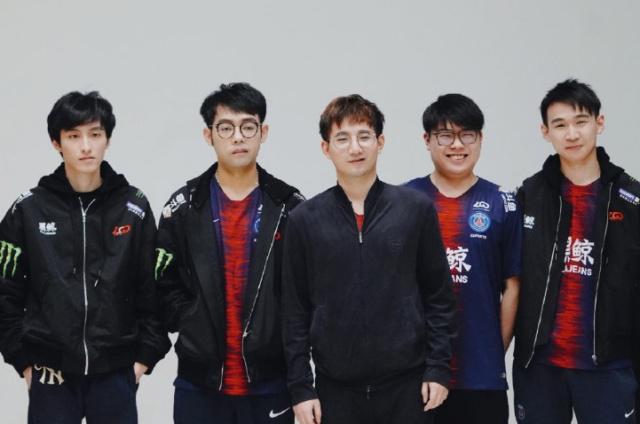 与压力的足 与压力的足