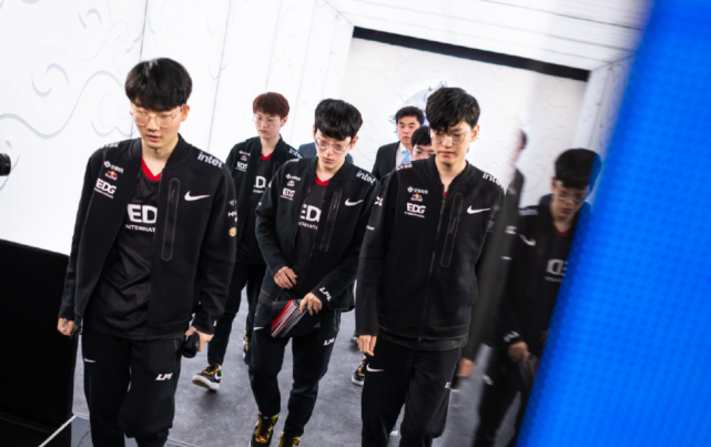 运动能力突 运动能力突